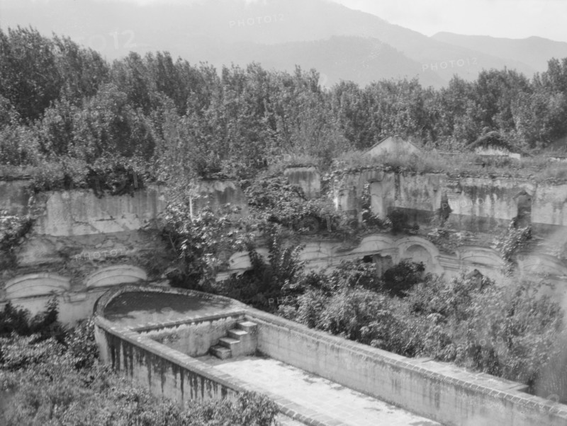 Travel views of Cuba and Guatemala, between 1899 and 1926. Creator: Arnold Genthe.