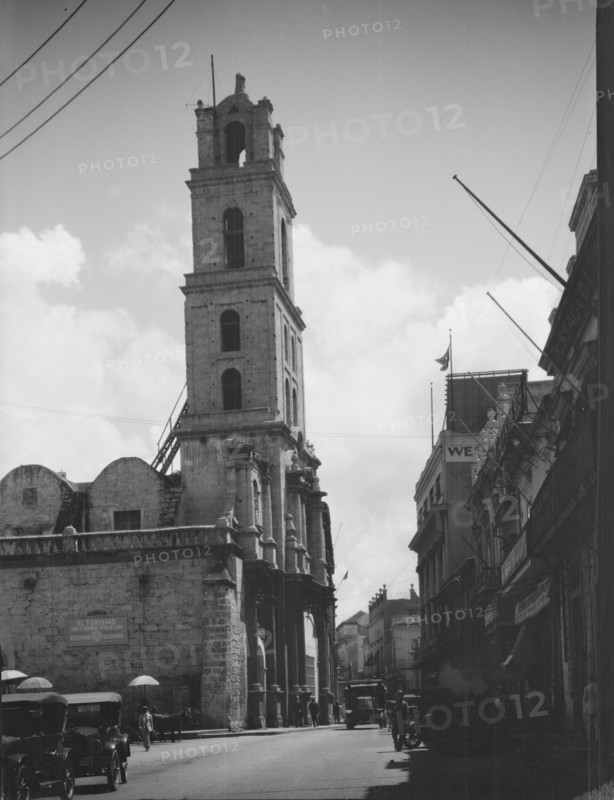 Travel views of Cuba and Guatemala, between 1899 and 1926. Creator: Arnold Genthe.