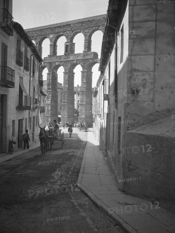 Travel views of Europe, between 1904 and 1938. Creator: Arnold Genthe.