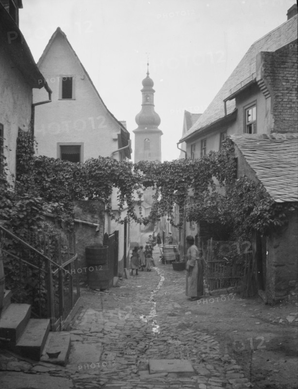 Travel views of Europe, between 1904 and 1938. Creator: Arnold Genthe.