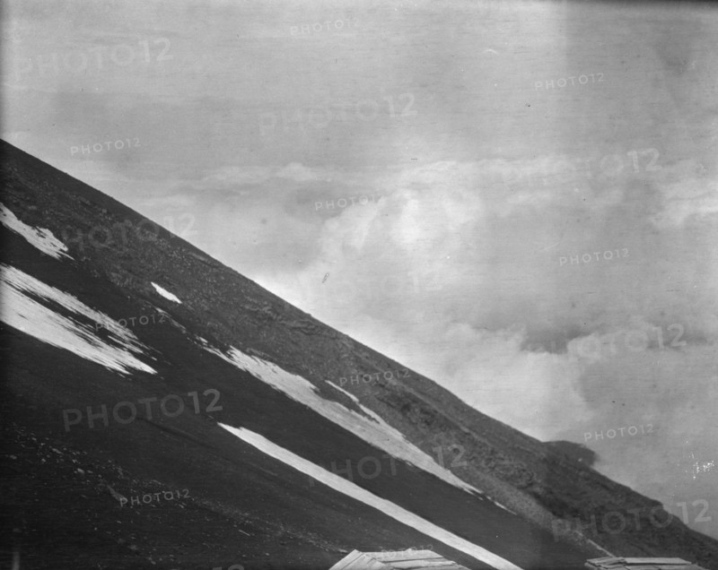 Travel views of Japan and Korea, 1908. Creator: Arnold Genthe.