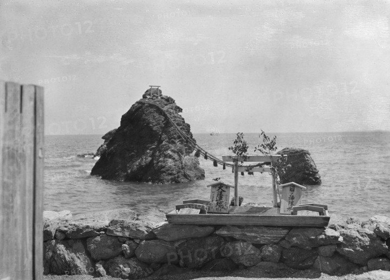 Travel views of Japan and Korea, 1908. Creator: Arnold Genthe.