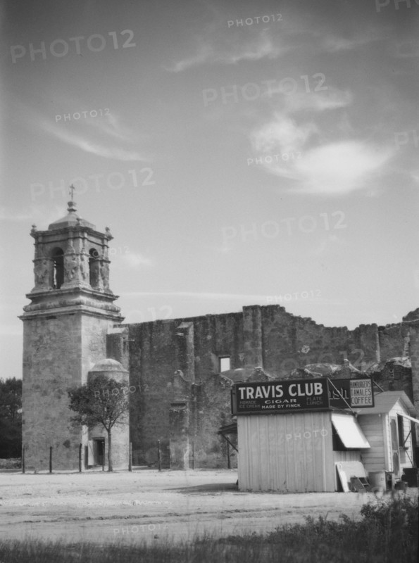 Travel views of the American Southwest, between 1899 and 1928. Creator: Arnold Genthe.