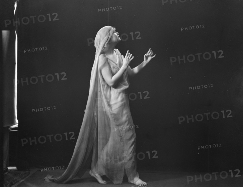 Unidentified dancer, possibly an Elizabeth Duncan dancer, between 1911 and 1942. Creator: Arnold Genthe.