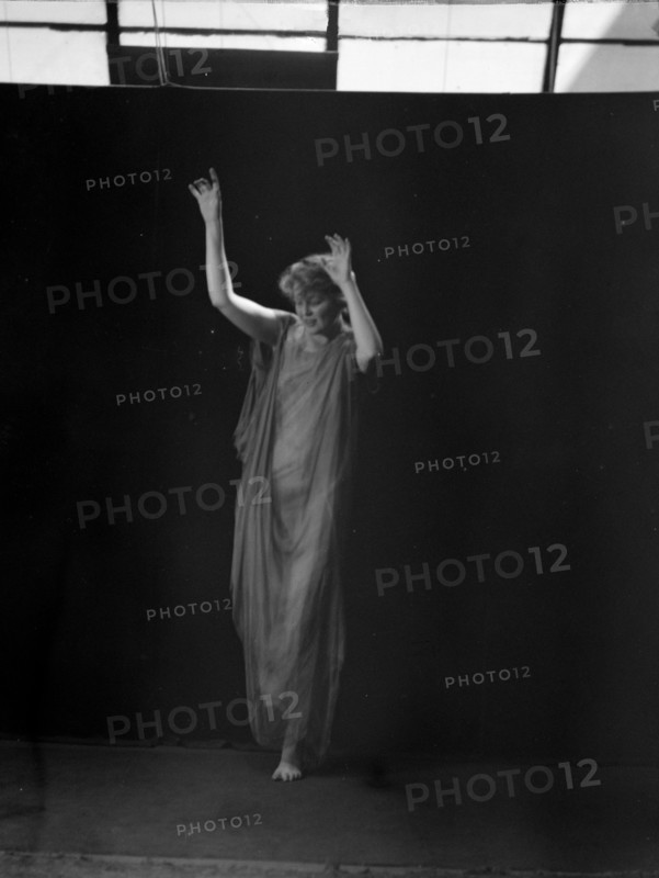 Unidentified dancer, possibly an Elizabeth Duncan dancer, between 1911 and 1942. Creator: Arnold Genthe.