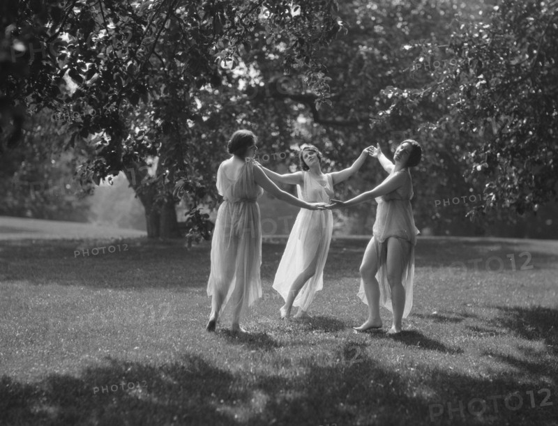 Unidentified dancers, possibly Elizabeth Duncan dancers, between 1911 and 1942. Creator: Arnold Genthe.