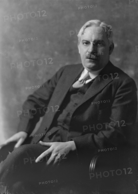 Mr. Arthur Vance, portrait photograph, 1918 Mar. Creator: Arnold Genthe.