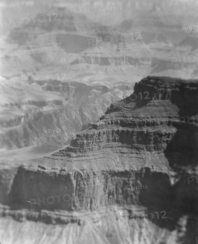 Grand Canyon, Arizona, between 1899 and 1928. Creator: Arnold Genthe.