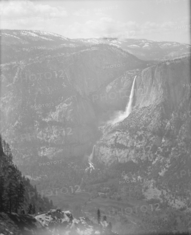Travel views of Yosemite National Park, between 1903 and 1906. Creator: Arnold Genthe.