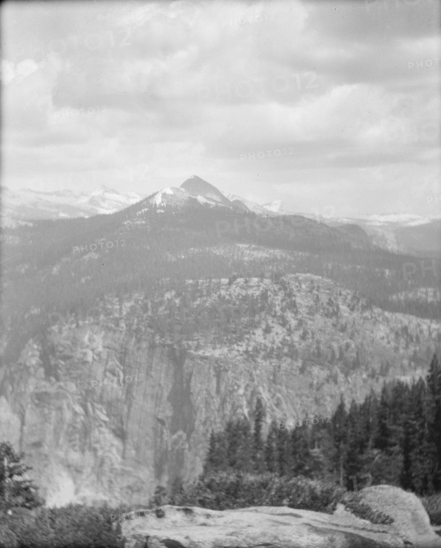 Travel views of Yosemite National Park, between 1903 and 1906. Creator: Arnold Genthe.