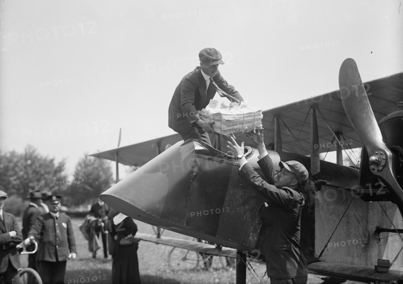 Curtiss Airplane Tests And Demonstrations; Twin Engine Biplane, Potomac Park, 1916. Creator: Harris & Ewing.