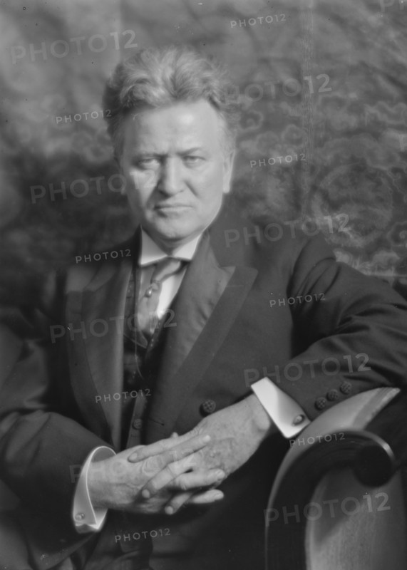 La Follette, Robert, Senator, portrait photograph, 1912 Apr. Creator: Arnold Genthe.