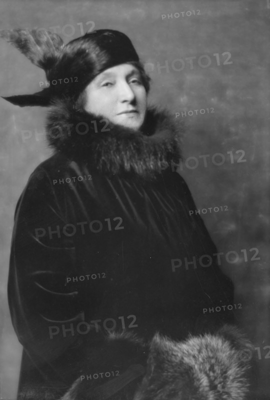 Melba, Madame, portrait photograph, 1915 Jan. 3. Creator: Arnold Genthe.