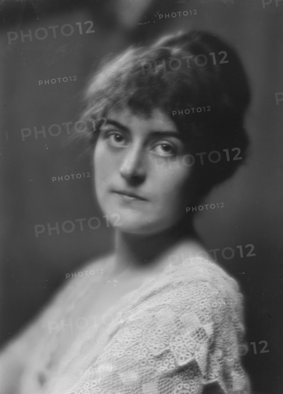 Mitchell, John Purroy, Mrs., portrait photograph, 1913. Creator: Arnold Genthe.