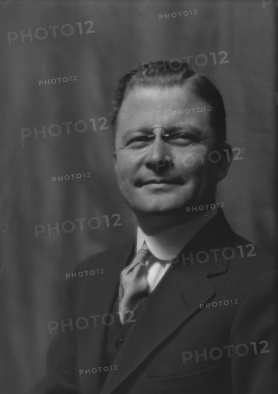 Ormsby, George Armsby, portrait photograph, ca. 1913. Creator: Arnold Genthe.