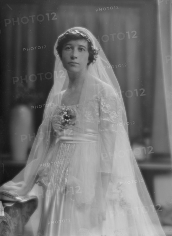 Stimson, Henry B., Mrs., portrait photograph, 1915. Creator: Arnold Genthe.