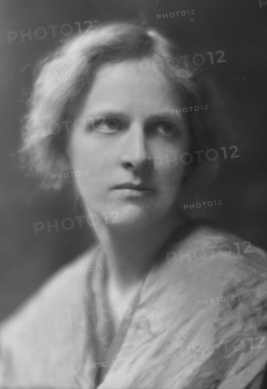 Unidentified woman, possibly Mrs. Augustin Duncan or Mrs. A.G. Motley, portrait photograph, 1915. Creator: Arnold Genthe.