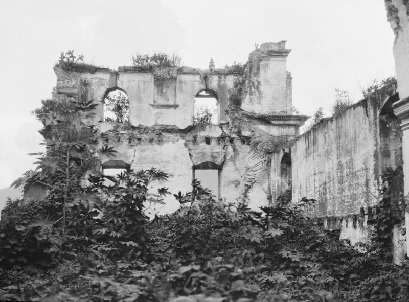 Travel views of Cuba and Guatemala, between 1899 and 1926. Creator: Arnold Genthe.