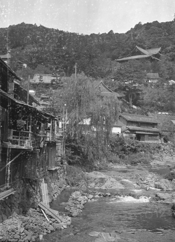 Travel views of Japan and Korea, 1908. Creator: Arnold Genthe.