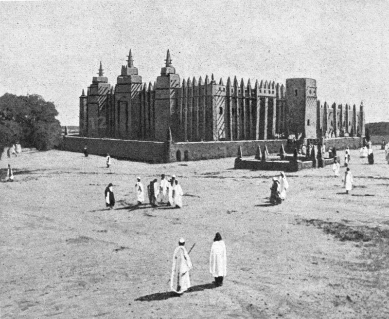 'La mosquee de Djenne reconstruite en 1907, d'apres les plans de l'ancienne; L'Ouest Africain',1914. Creator: Unknown.