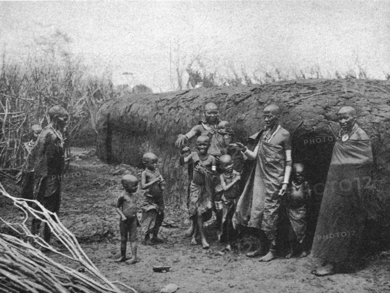 ''Un camp chez les Massai; Le Nord-Est Africain', 1914. Creator: Unknown.