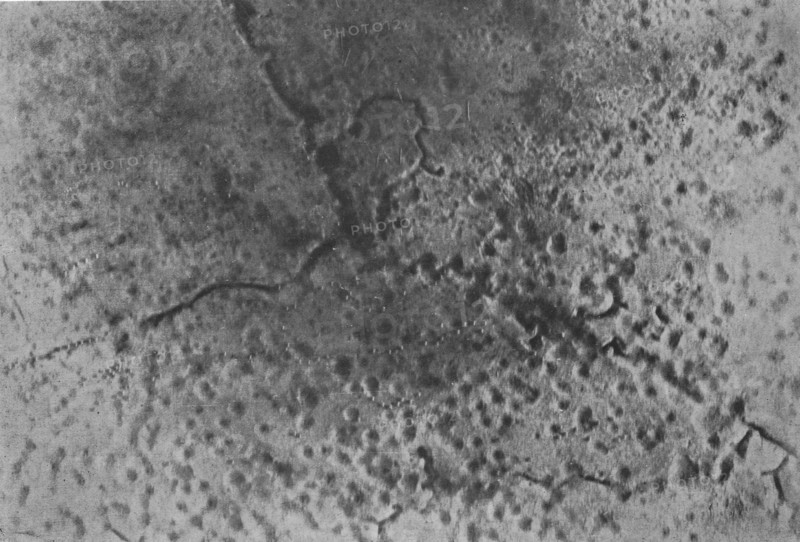 'L'offensive de la Somme: L'attaque du 1er juillet 1916 observee d'un aeroplane', 1916. Creator: Unknown.