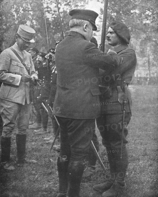 'Le Caporal Claude Goutaudier, qui a fait cent prisonniers', 1916. Creator: Unknown.