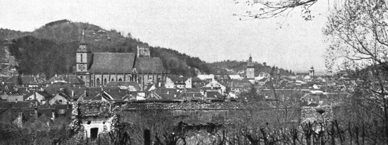 'L'entrée de l'armee Roumaine en Transylvanie; Les anciennes fortifications de Brasso', 1916. Creator: Unknown.