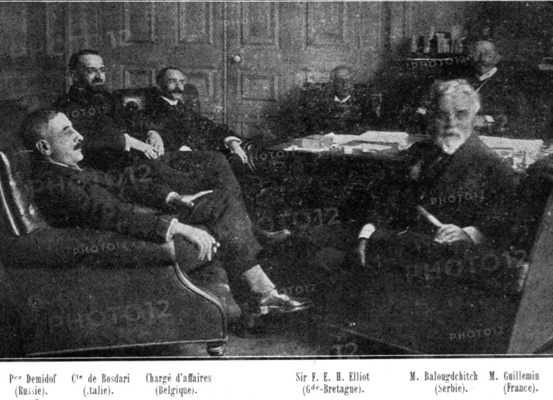 'Les evenements de Grece; Une reunion des ministres de l'Entente a la Legation de France', 1916. Creator: Unknown.