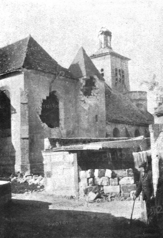 ''Les Combats Devant Soissons; L'eglise de Crouy', 1915. Creator: Unknown.