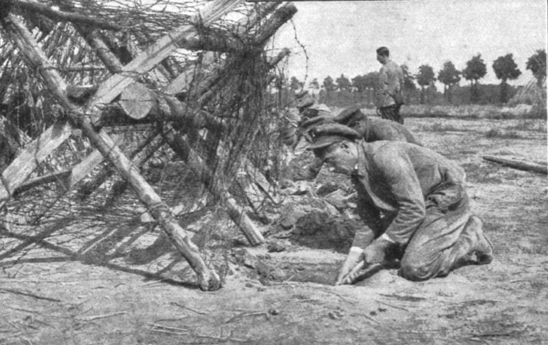 'L'instruction de la Nouvelle armee Belge; L'entrainement de la Nouvelle armee Belge..., 1916. Creator: Unknown.