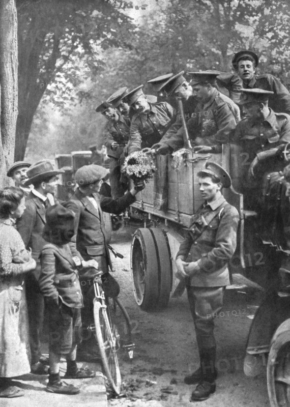 'L'Armee Britannique; sur nos routes de France', 1914. Creator: Unknown.