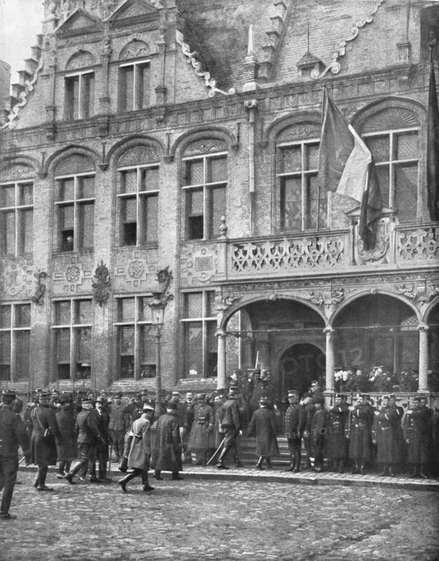 ''L'Union Cordiale des Allies; Le Roi Albert et M Poincare a Furnes le 1er Novembre 1914', 1914. Creator: Unknown.