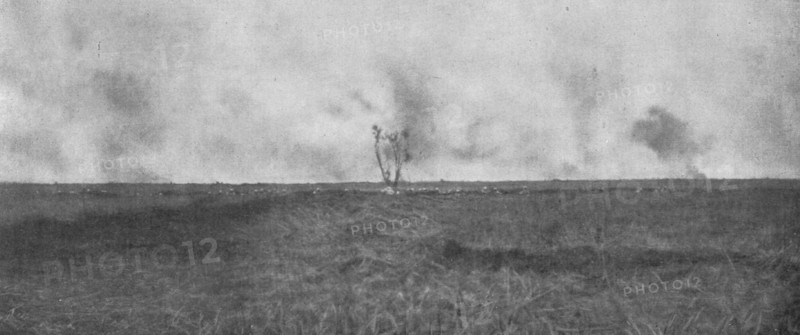'Les Journees glorieuses de la Somme; La progression du 12 septembre, a l'est de Clery..., 1916. Creator: Unknown.