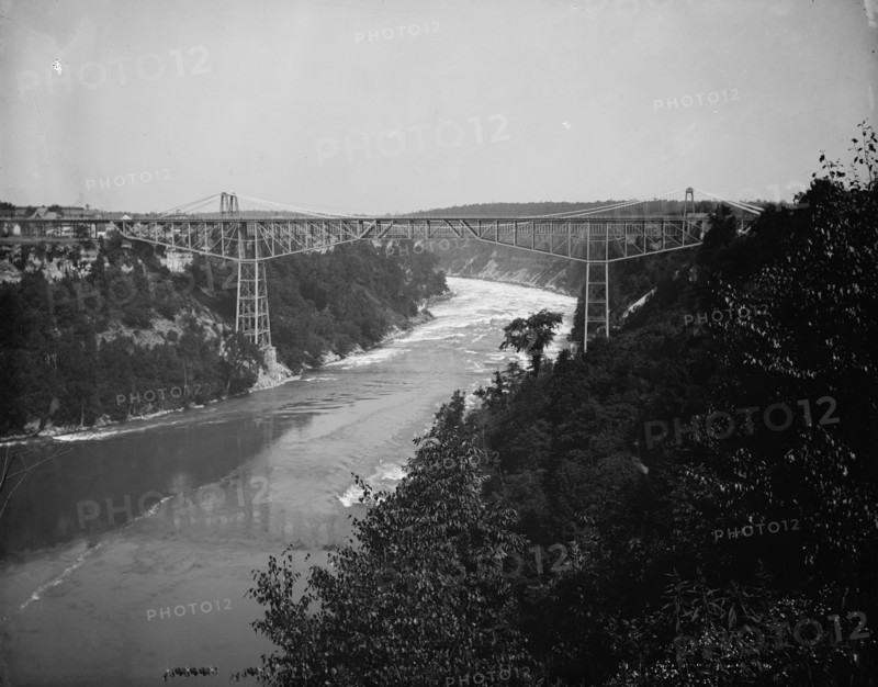 Michigan Central Cantilever Bridge, between 1880 and 1897. Creator: William H. Jackson.