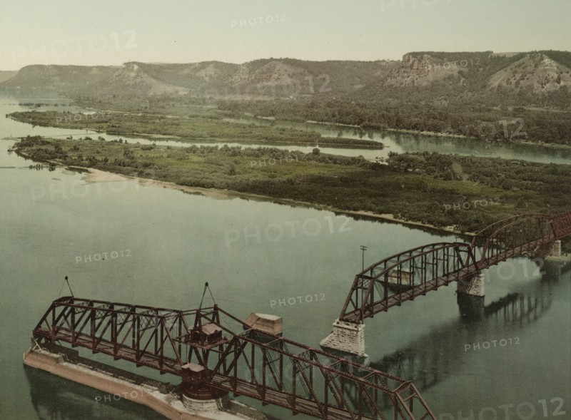 Minnesota, Mississippi River at Winona, c1898. Creator: Unknown.