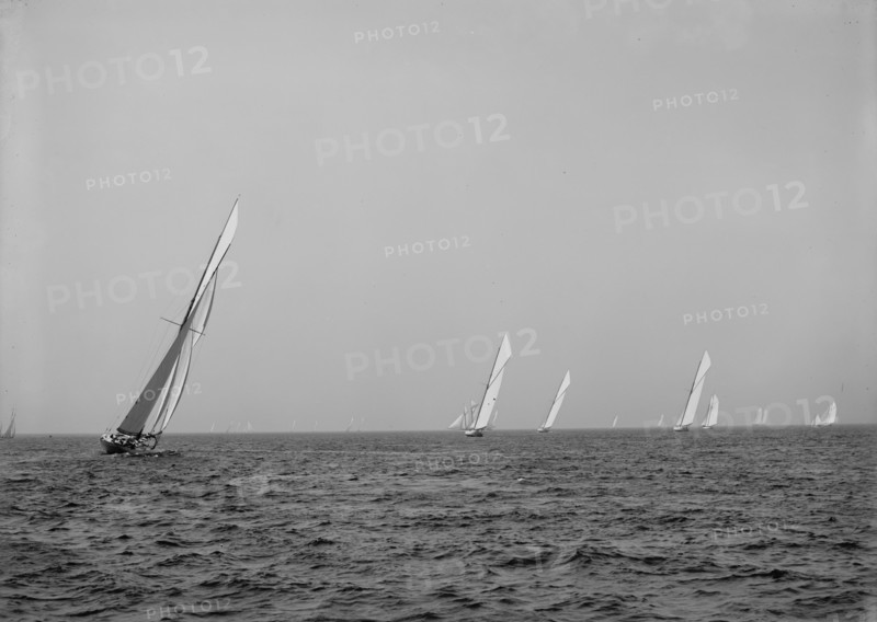 After the start, 70 footers, Aug. 11, 1900, N.Y.Y.C. (i.e. New York Yacht Club) cruise, 1900 Aug 11. Creator: Unknown.