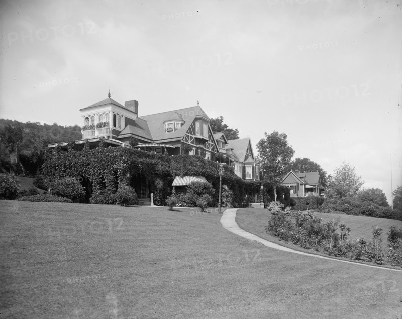 Cottage of Mr. Fleischmann, Fleischmann's, Catskill Mountains, N.Y., between 1900 and 1906. Creator: Unknown.