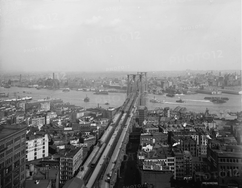 East River and Brooklyn Bridge, New York, N.Y., between 1900 and 1906. Creator: Unknown.