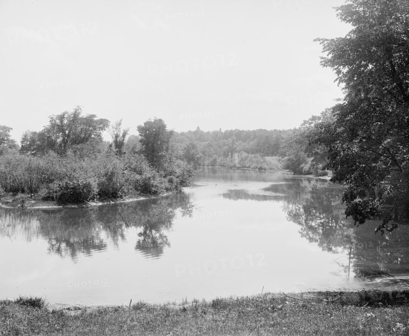 Glimpse of paradise, Smith College, Northampton, between 1900 and 1906. Creator: Unknown.