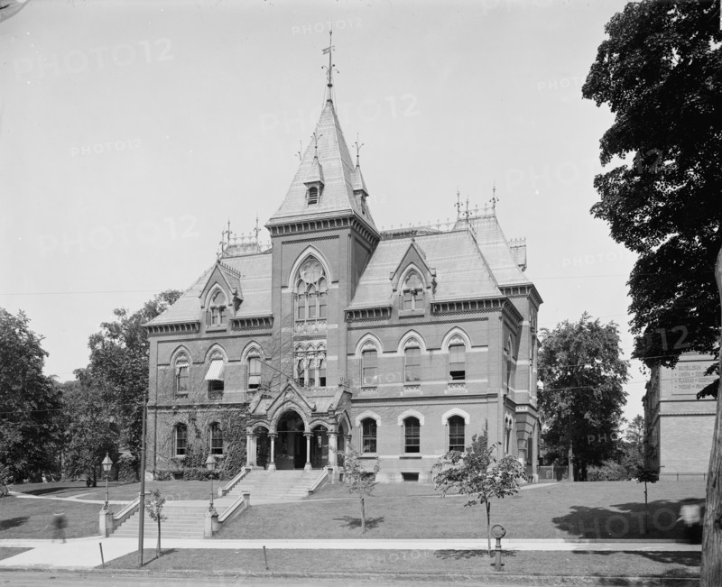 Public Library, Springfield, Mass., between 1900 and 1905. Creator: Unknown.