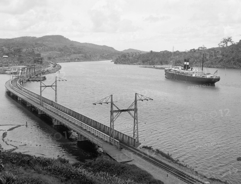 Steamship passing Chagres River crossing, between 1904 and 1920. Creator: Unknown.