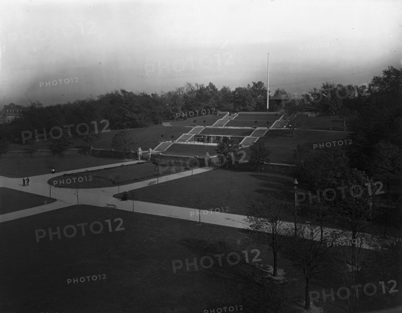 Fort Greene Park, Brooklyn, N.Y., c1904. Creator: Unknown.
