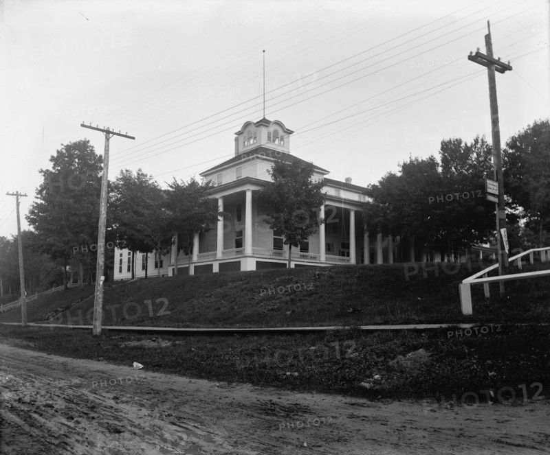 Bay View Hotel, Bay View, Mich., between 1890 and 1901. Creator: William H. Jackson.