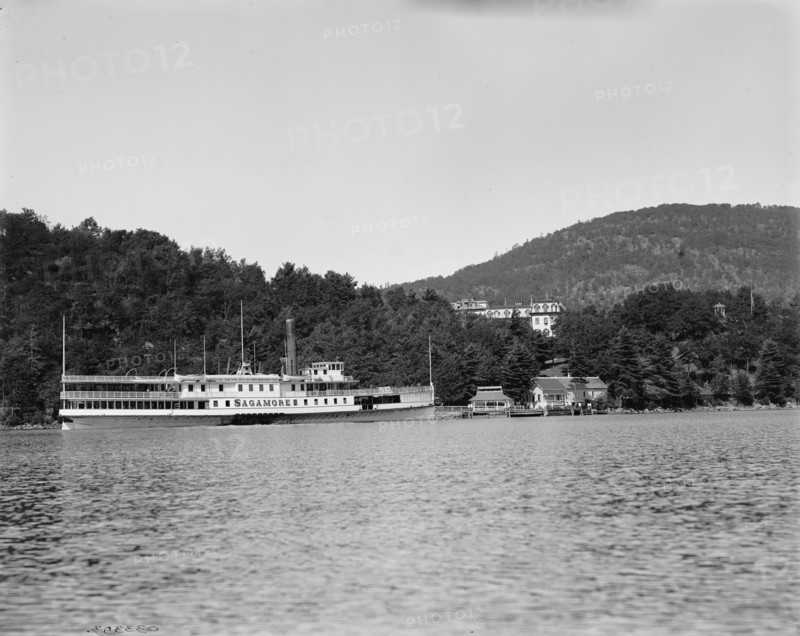 Steamer approaching Rogers' Rock landing, Lake George, N.Y., between 1900 and 1910. Creator: William H. Jackson.