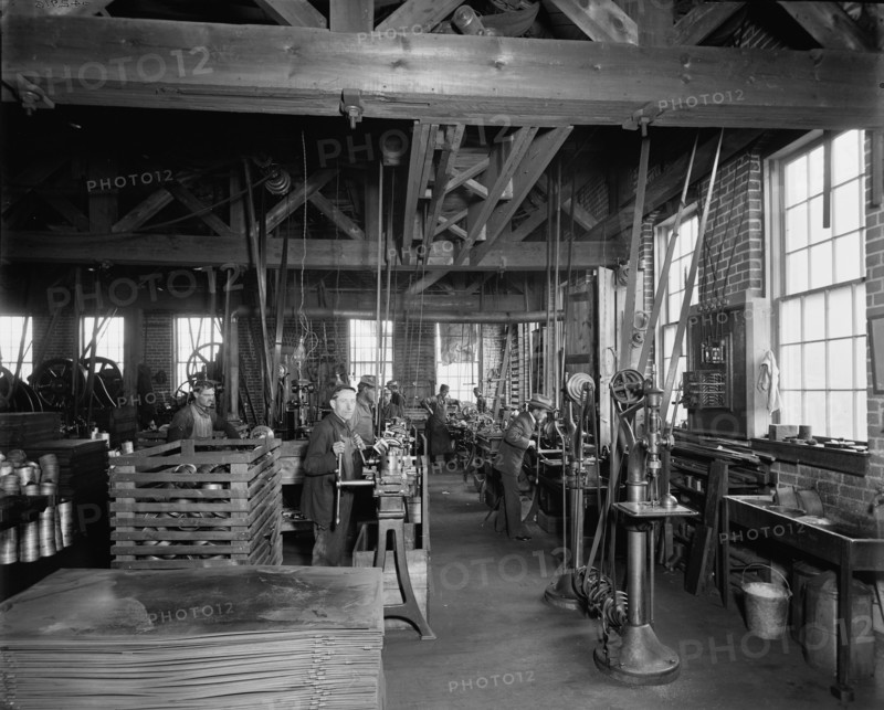 Glazier Stove Company, machine room, Chelsea, Mich., between 1900 and 1910. Creator: William H. Jackson.