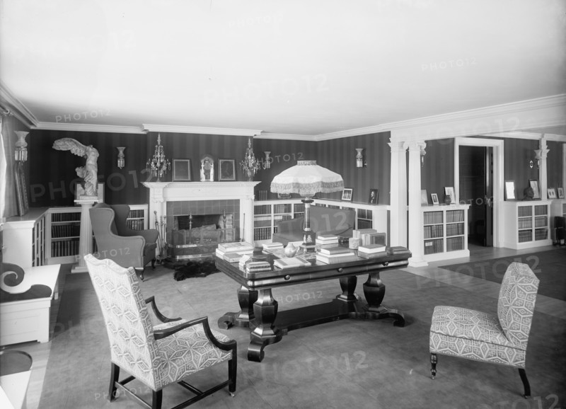 Library in clubhouse, New York City, between 1900 and 1910. Creator: William H. Jackson.