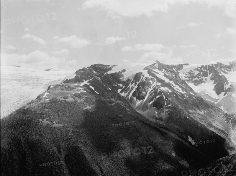 Glacier Crest from Mount Abbott, Selkirk Mts., British Columbia, between 1900 and 1910. Creator: Unknown.