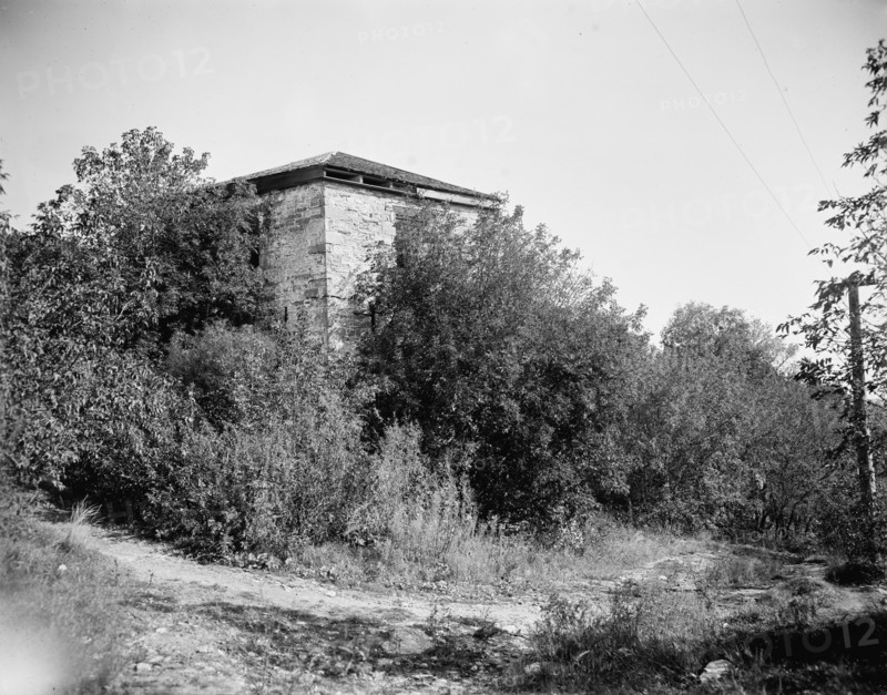 Old block house, Fort Snelling, Minn., between 1900 and 1910. Creator: Unknown.