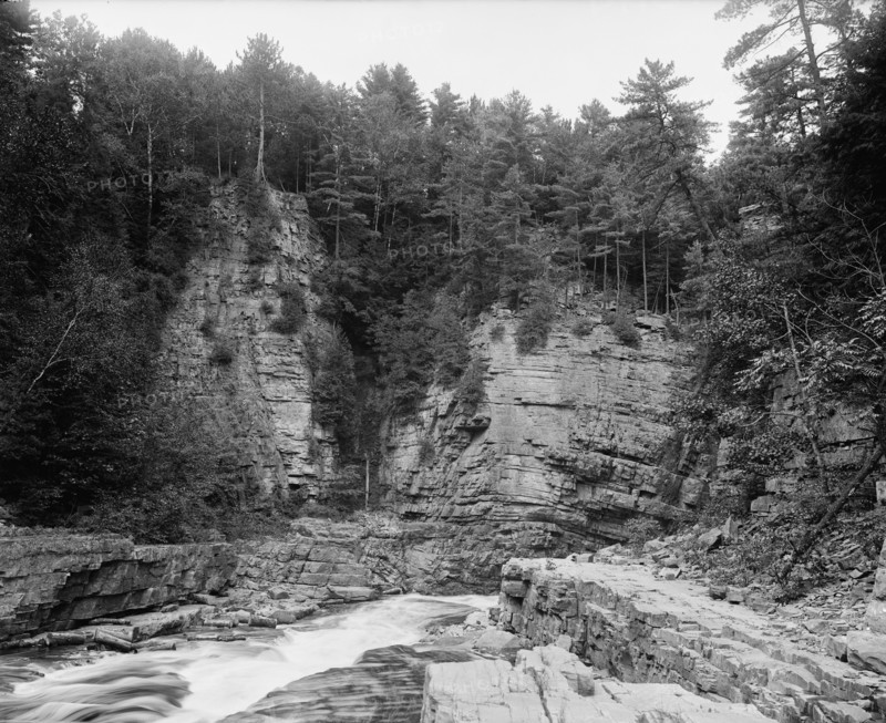 The Elbow, Ausable Chasm, between 1900 and 1910. Creator: Unknown.